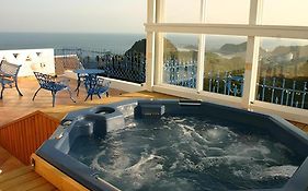 Arabian Art Hotel & Gallery
